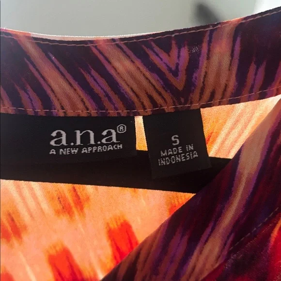 a.n.a Vibrant Patterned Blouse - Picture 4 of 4